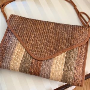 Straw clutch/shoulder bag